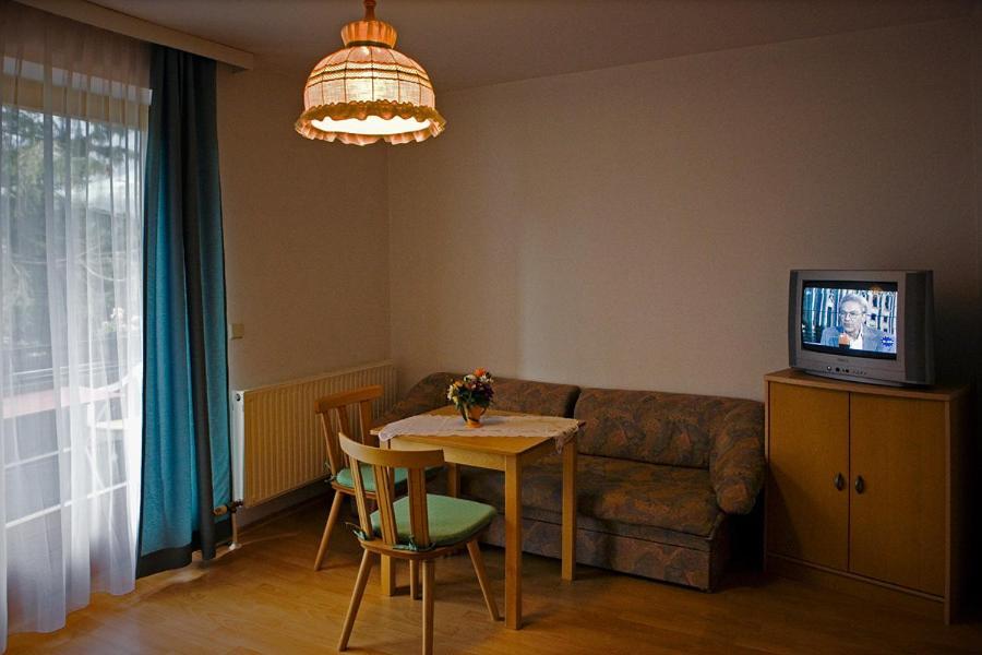 Edelweisshof Hotel Birnbaum Room photo