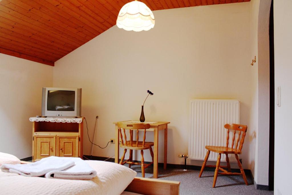 Edelweisshof Hotel Birnbaum Room photo